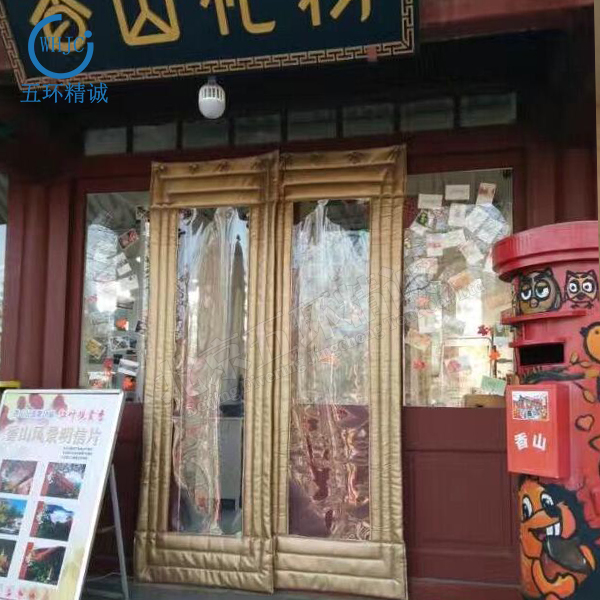 精品店門口